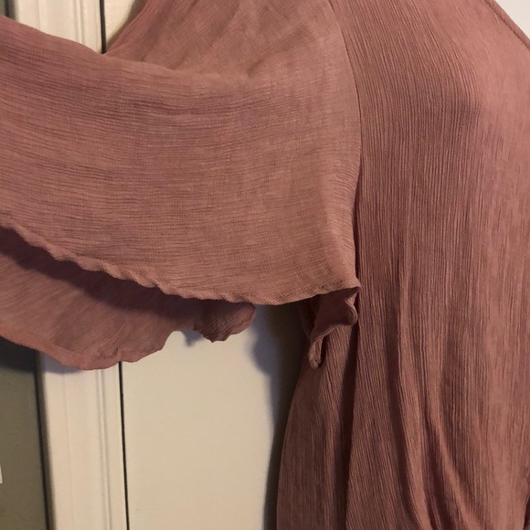 Ladies size medium mauve top - Picture 3 of 6
